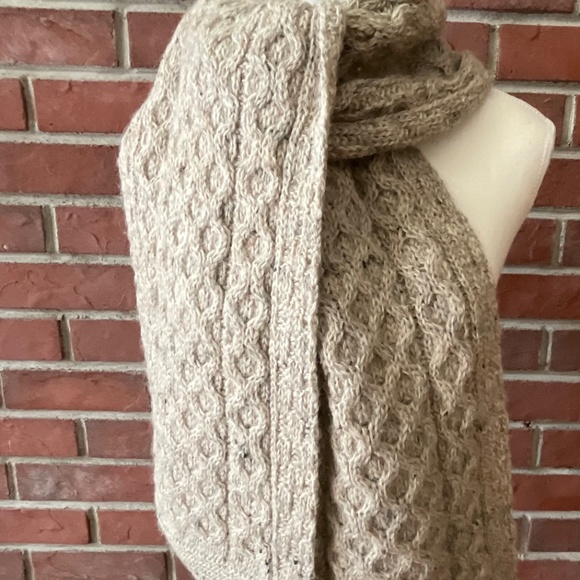 NEW Aran Crafts Beige Irish Wool Cable Knit Scarf 10”x64”Made in Ireland NWOT - Picture 7 of 11